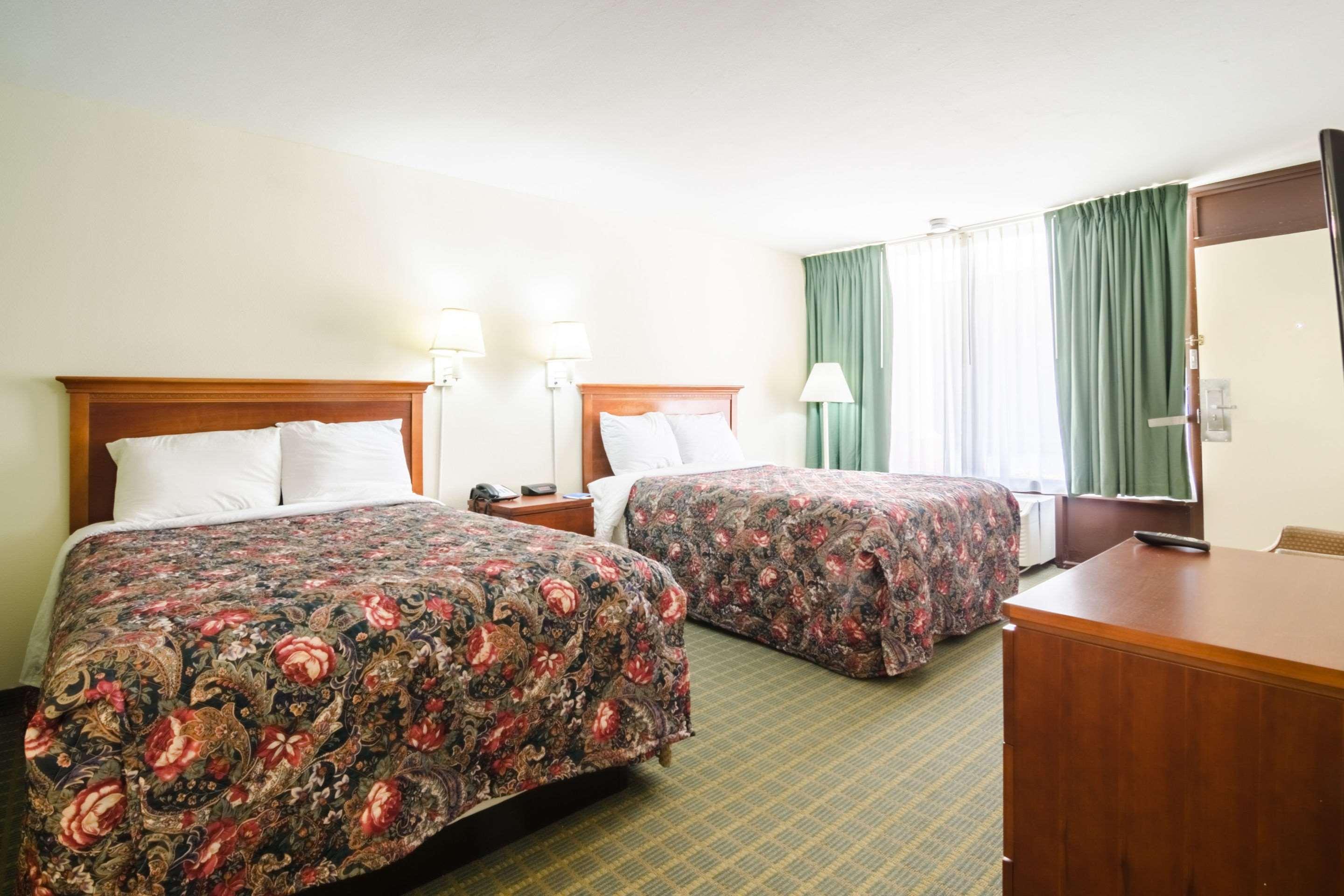 Oyo Hotel Greensboro East I 40 Ngoại thất bức ảnh