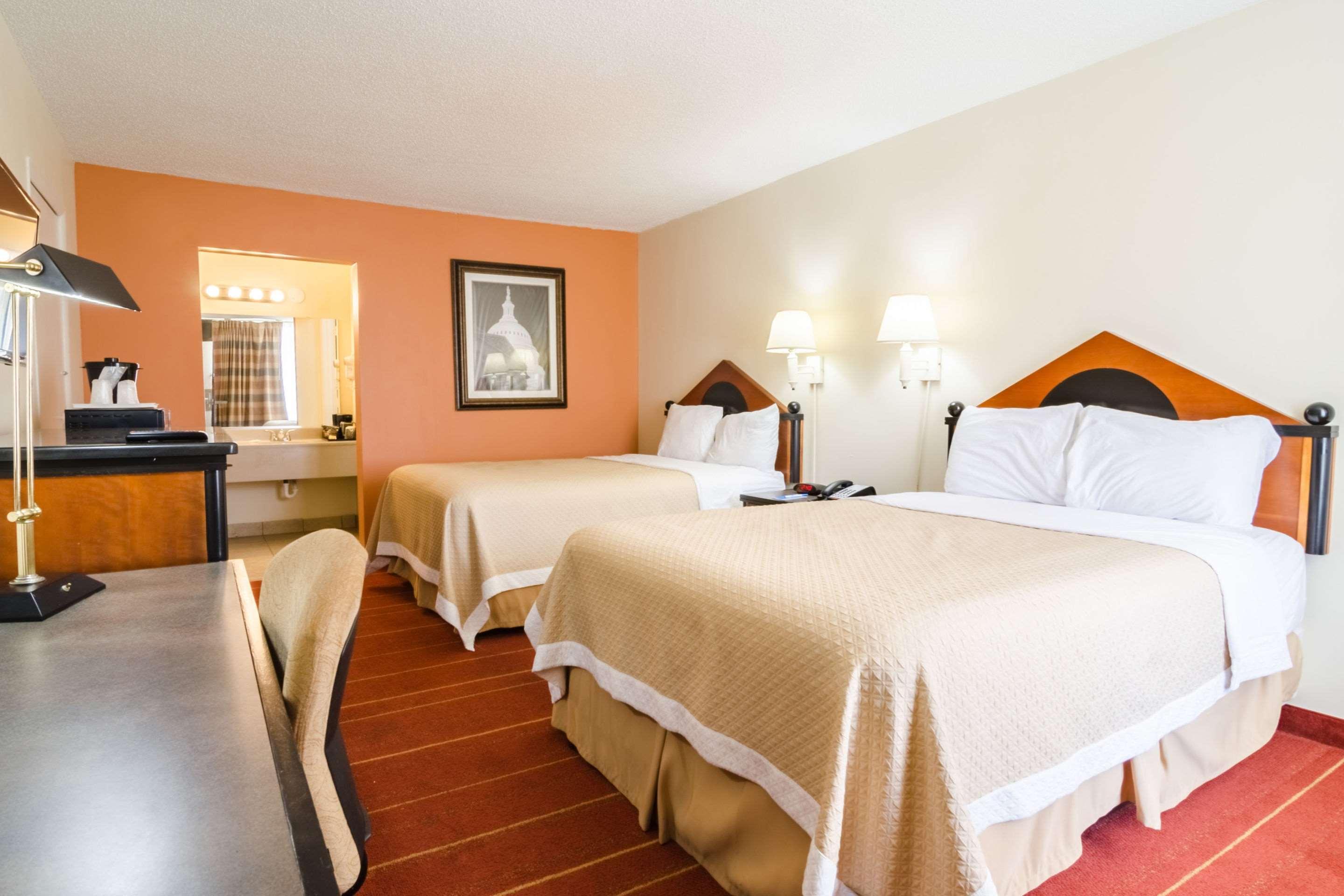 Oyo Hotel Greensboro East I 40 Ngoại thất bức ảnh