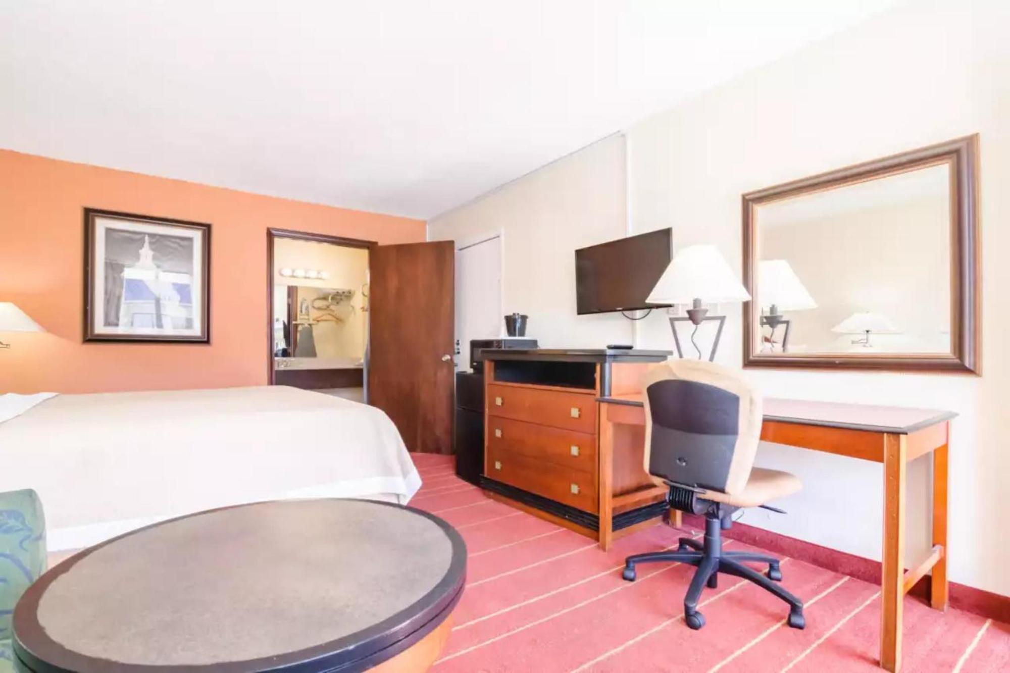 Oyo Hotel Greensboro East I 40 Ngoại thất bức ảnh