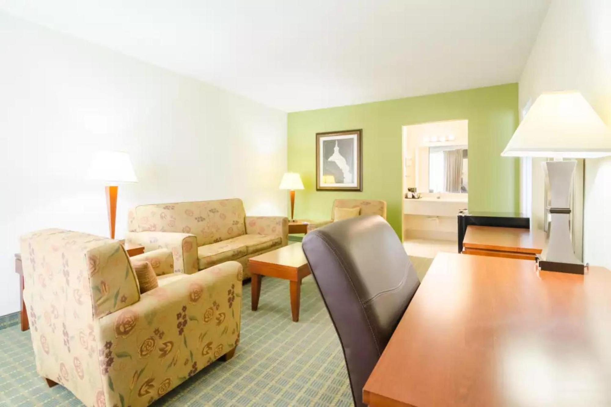 Oyo Hotel Greensboro East I 40 Ngoại thất bức ảnh