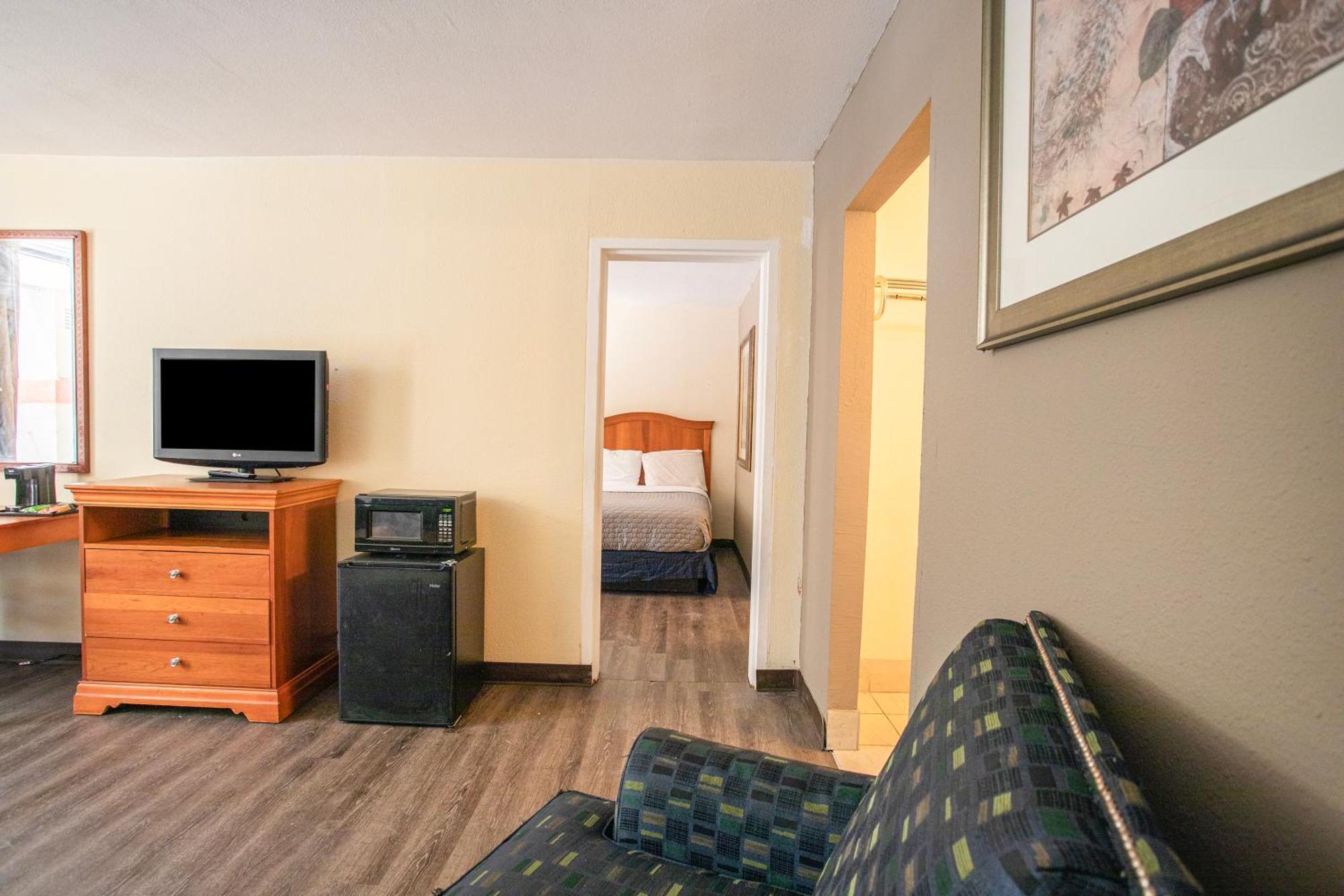 Oyo Hotel Greensboro East I 40 Ngoại thất bức ảnh