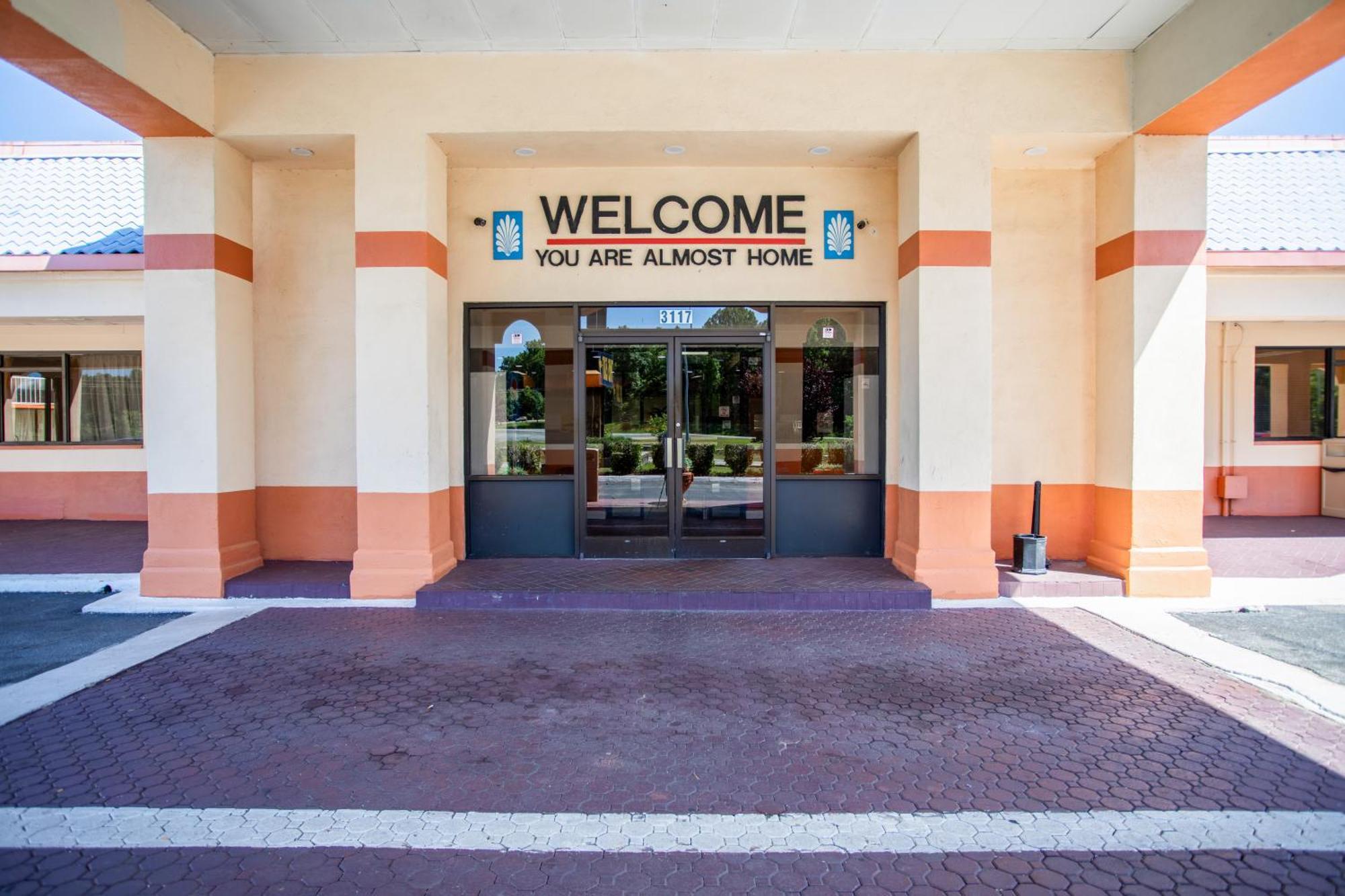 Oyo Hotel Greensboro East I 40 Ngoại thất bức ảnh