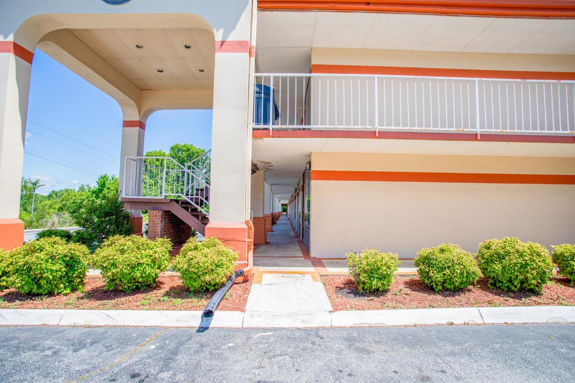 Oyo Hotel Greensboro East I 40 Ngoại thất bức ảnh